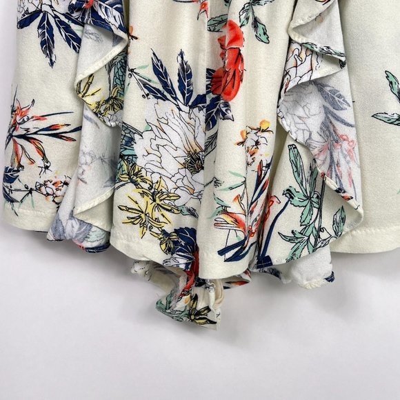 MinkPink Cream Floral Boho Ruffle Flutter Sleeve Tie Back Feminine Romper Sz XS - Picture 9 of 11